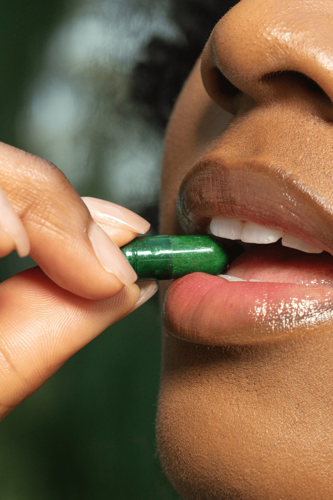 MicroFree Daily Detox pill close up ingestion